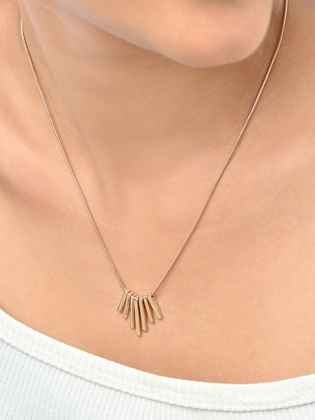 ToniQ Gold-Plated Fan Bar Minimal Necklace