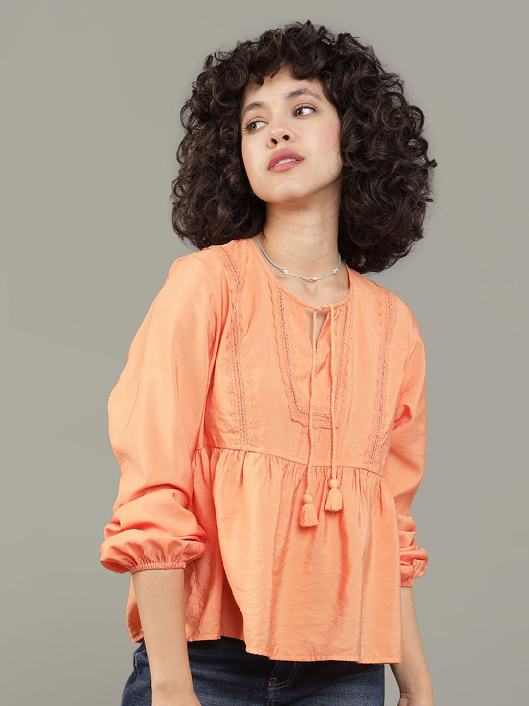 AMERICAN EAGLE OUTFITTERS Tie-Up Neck Puff Sleeves Peplum Top