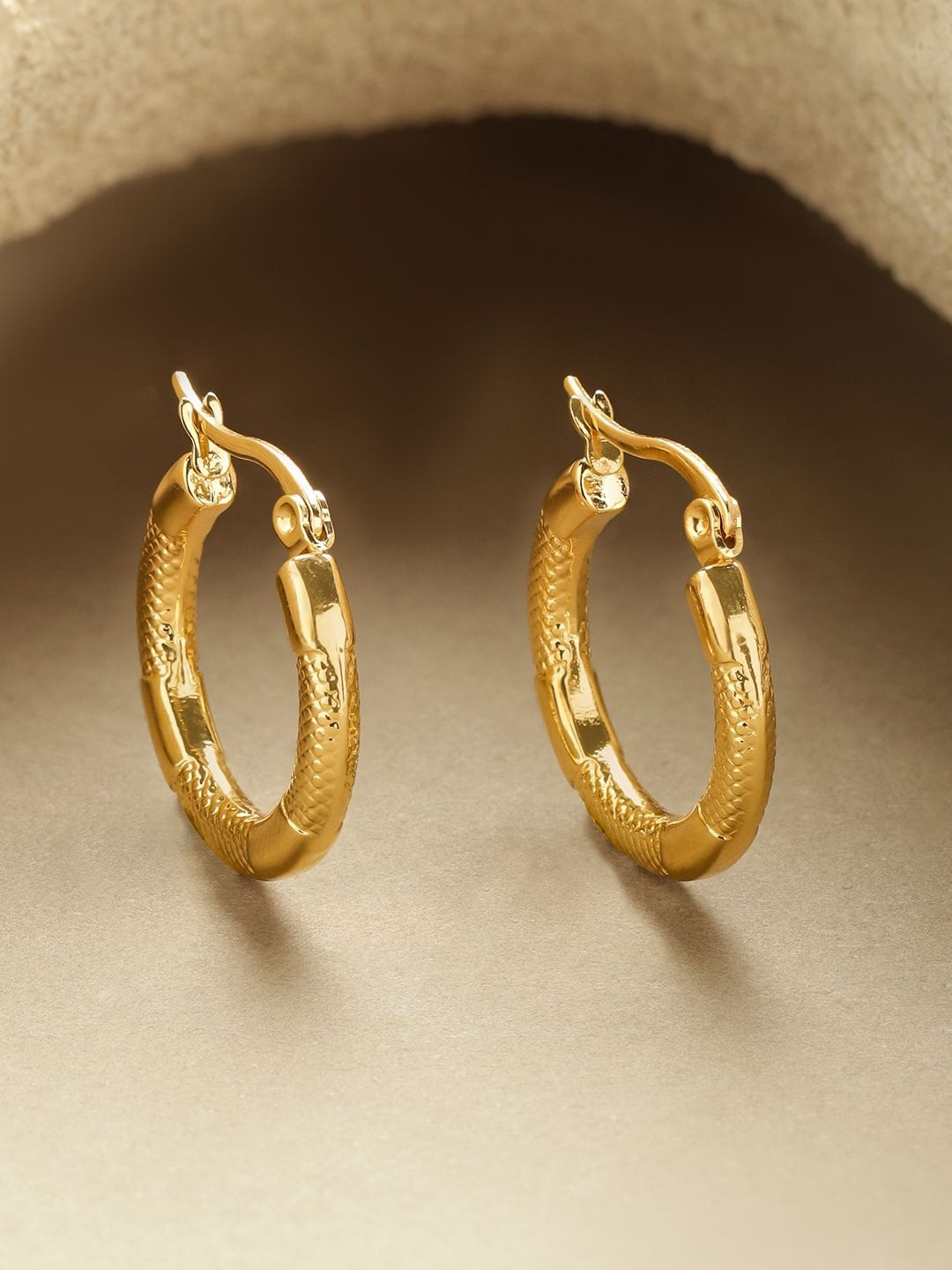 Rubans Voguish 18K Gold-Plated Textured Polished Oval Shaped Hoop Earrings