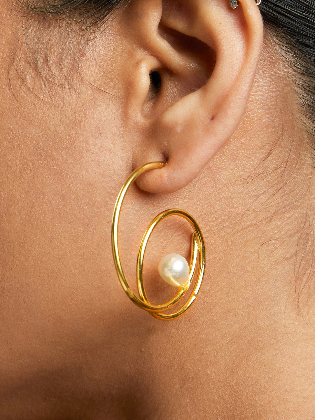 Amossh 18K Gold-Plated  Anti Tarnish Half Hoop Earrings With Pearls