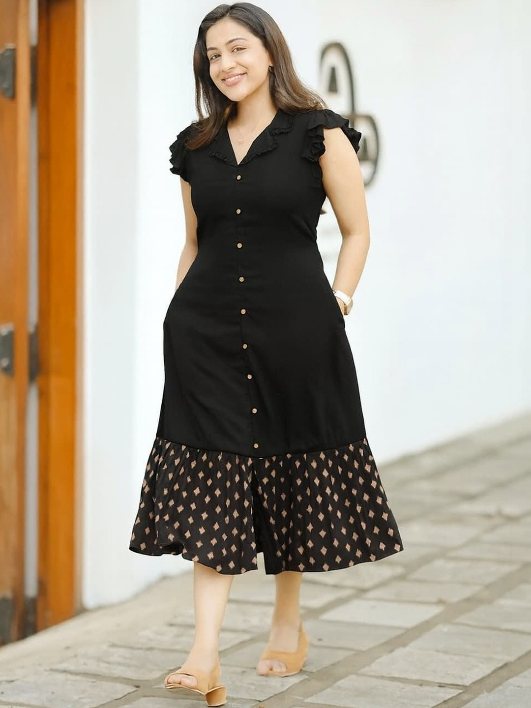Ethniclook Colourblocked Puff Sleeve Ruffled A-Line Midi Dress
