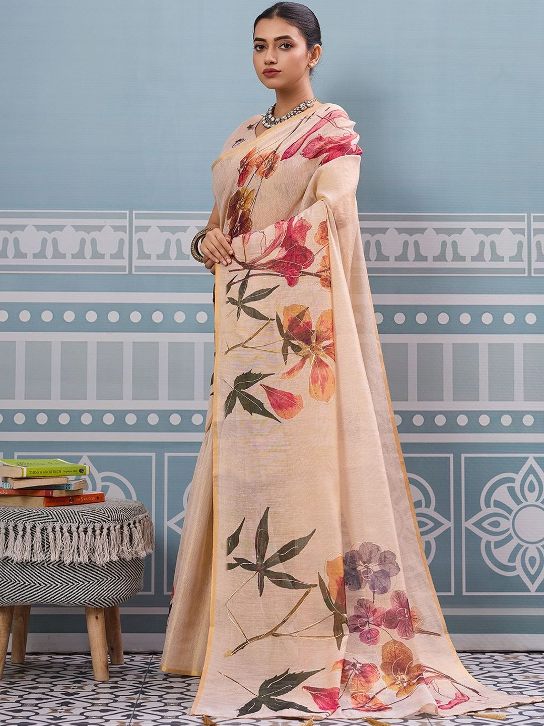 SOHINI NX Floral Zari Saree