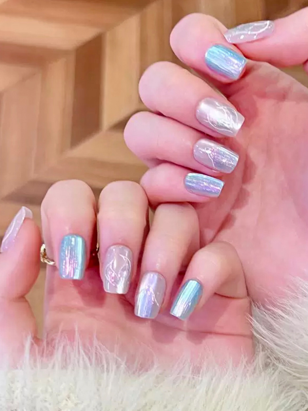 GLOW CUPID 10 Pieces Reusable Glossy Finish Press On Nails With Glue - Artistic Allure