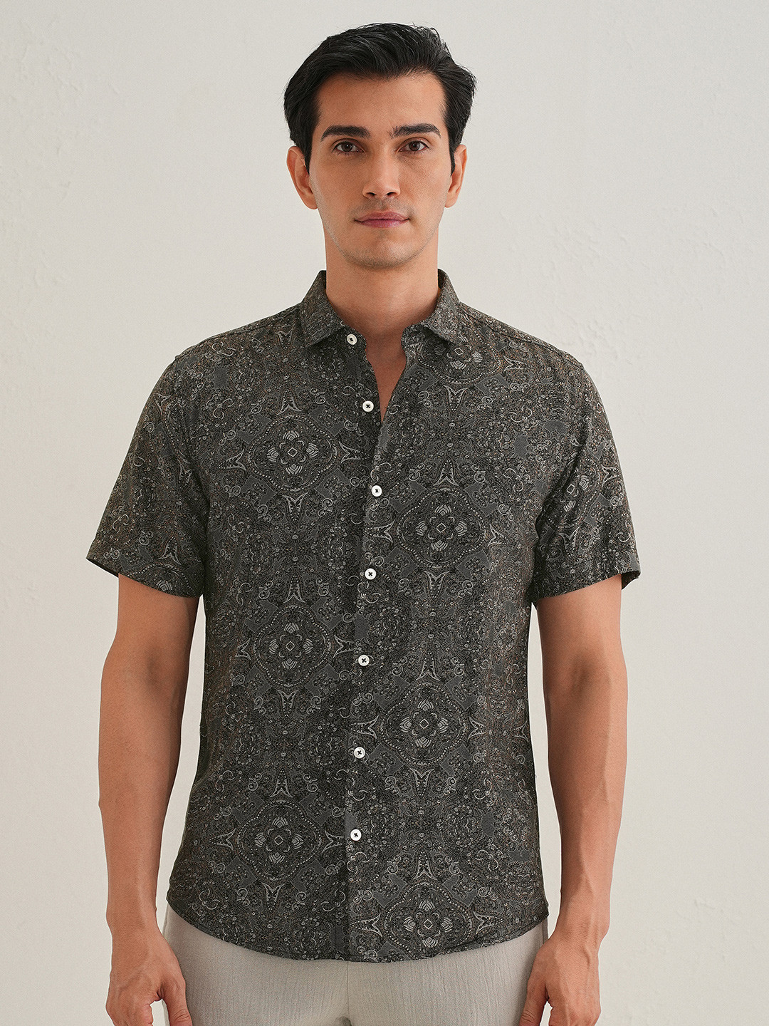 Banana Club Geometric Conversational Cotton Short Sleeves Shirt
