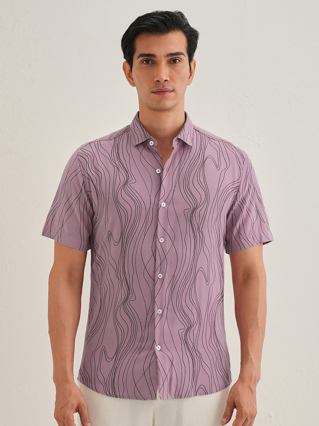 Banana Club Abstract Line Vertical Stripes Cotton Short Sleeves Shirt