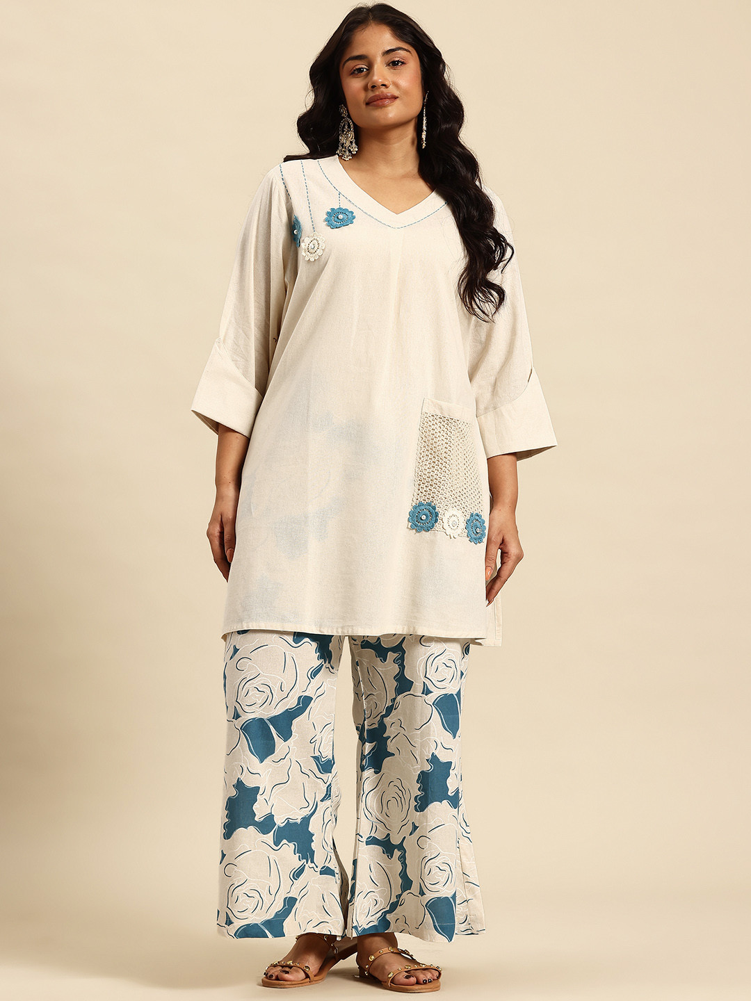 Sia Ab Pehnegi Duniya Embroidered Regular Beads & Stones Kurta With Palazzos Co-Ords Set