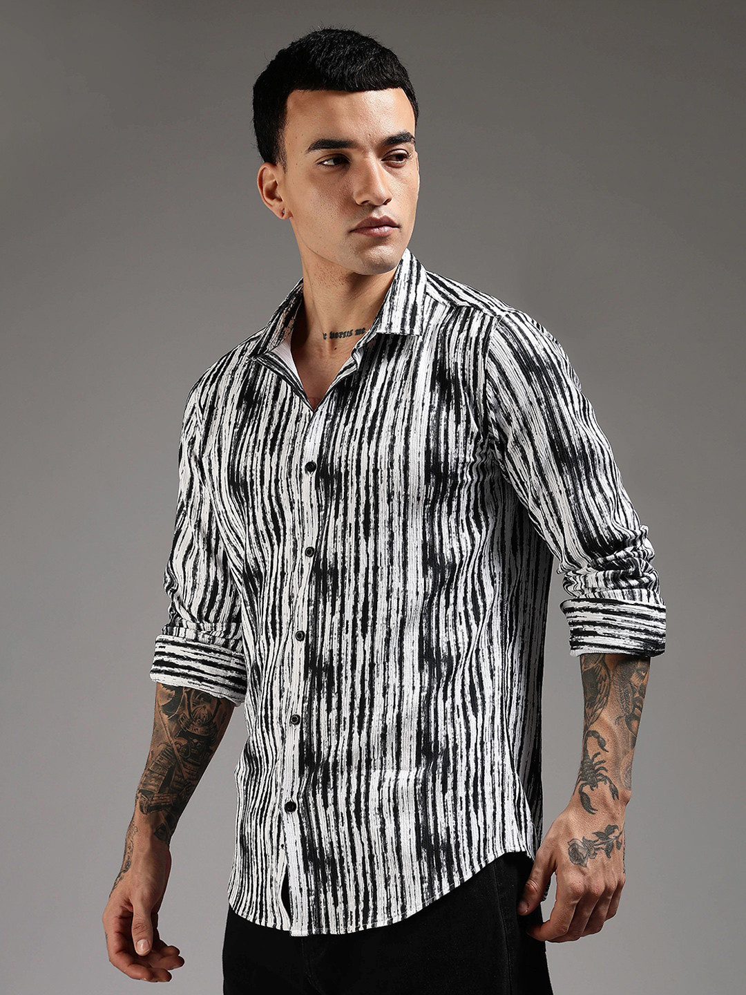 HERE&NOW Men Slim Fit Striped Casual Shirt