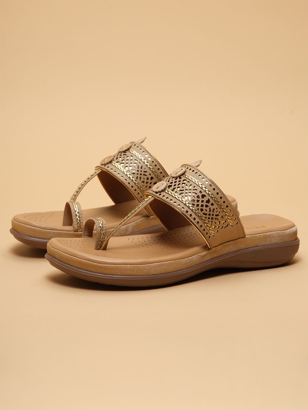 ERIDANI Women Embellished One Toe Flats