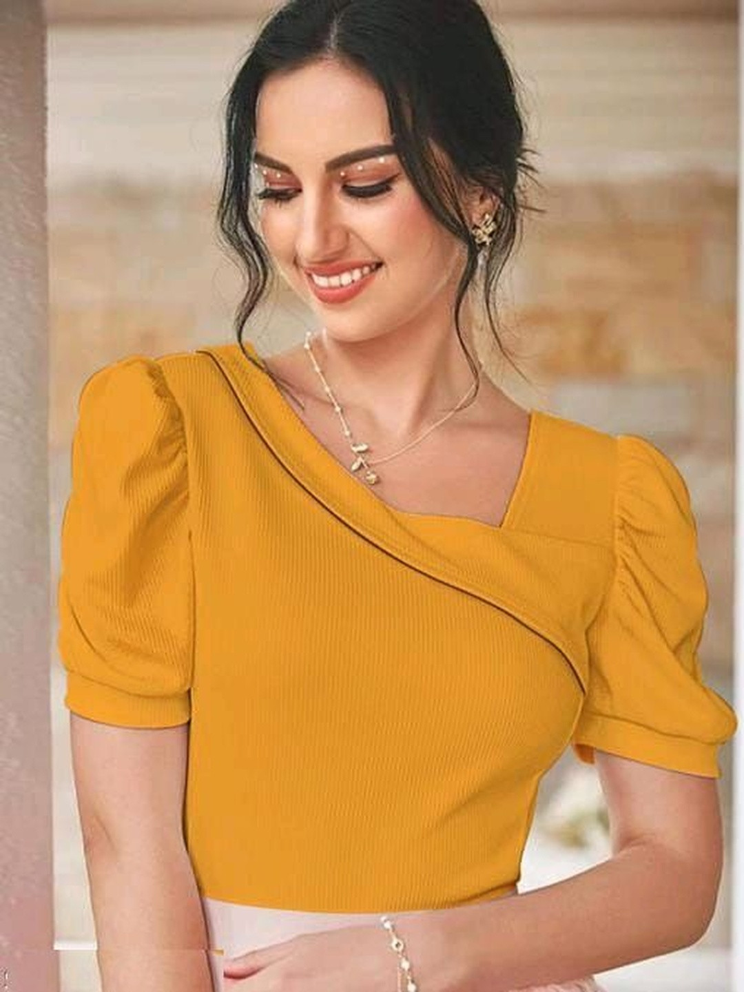 SHYAM SUNDARI Puff Sleeve Top