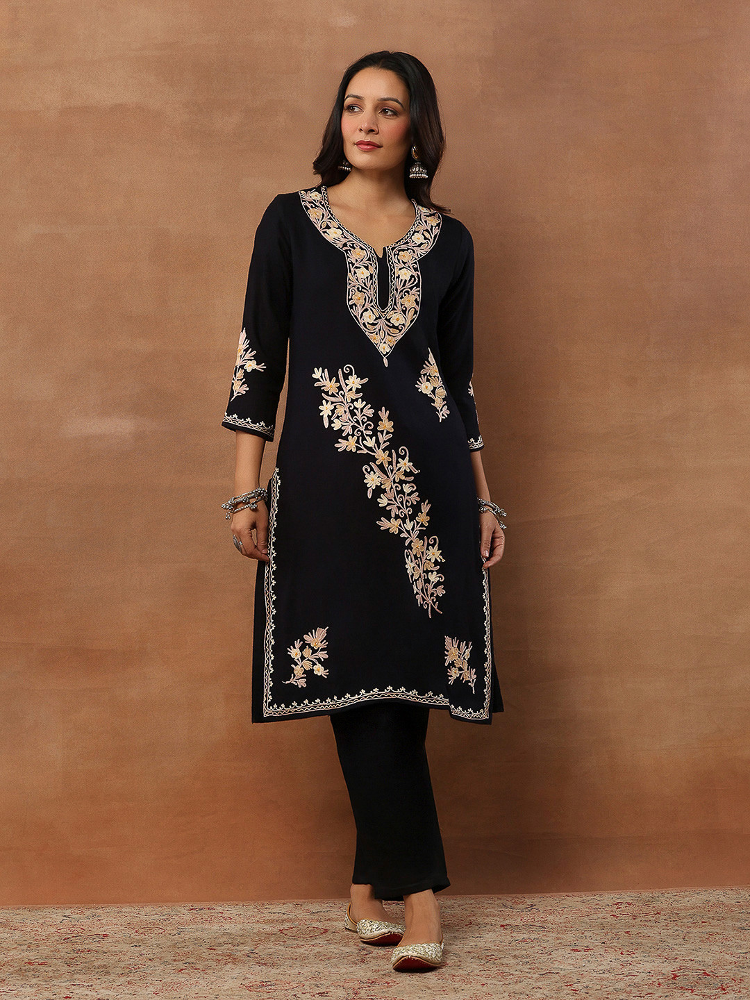 House of Chikankari Floral Embroidered Round Neck Thread Work Woollen Straight Kurta