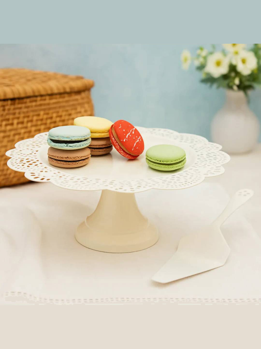 Living With Elan Off White Textured Dessert And Cupcake Stand