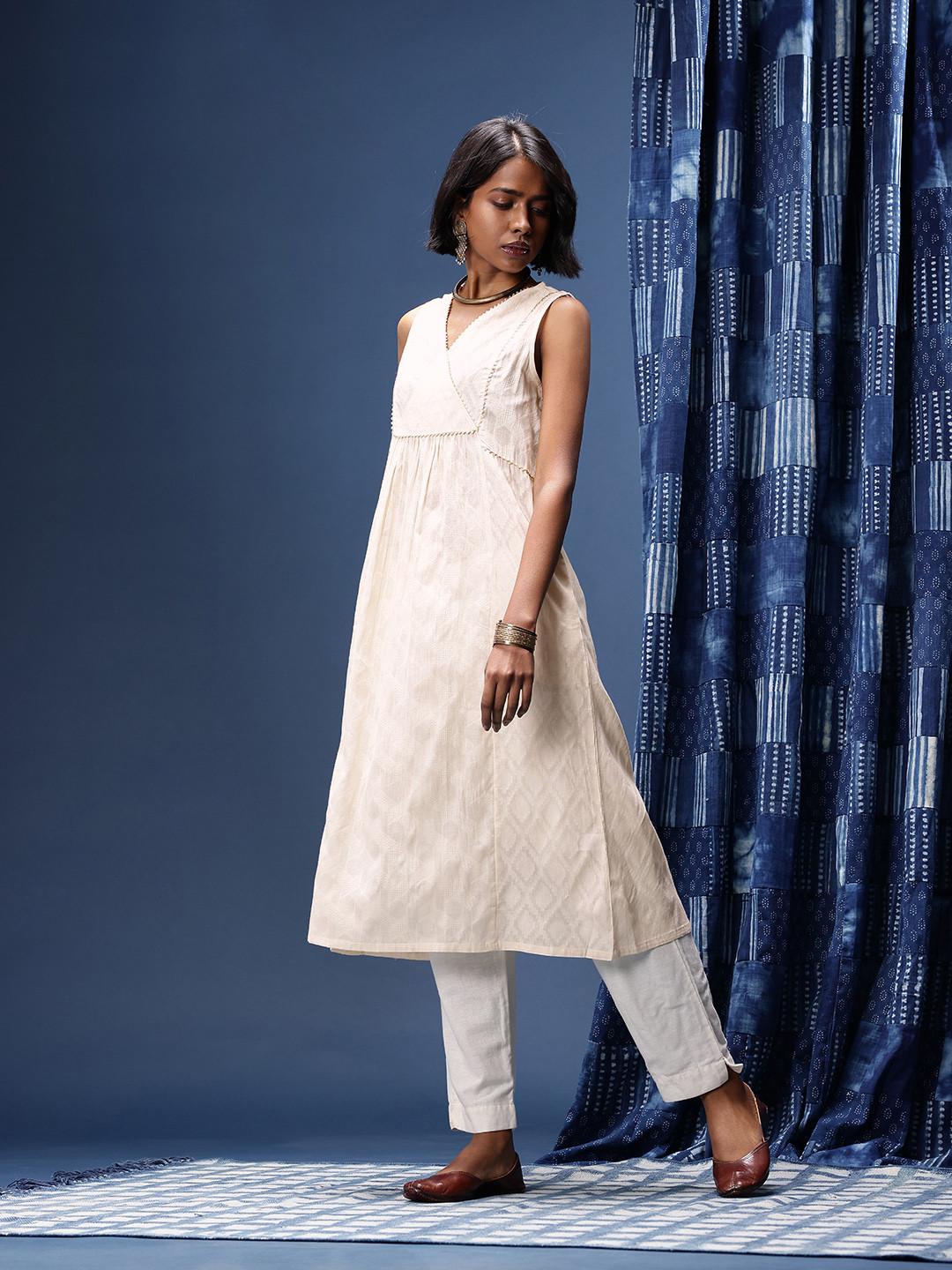 Taavi Geometric Woven Designed Cora A-Line Kurta