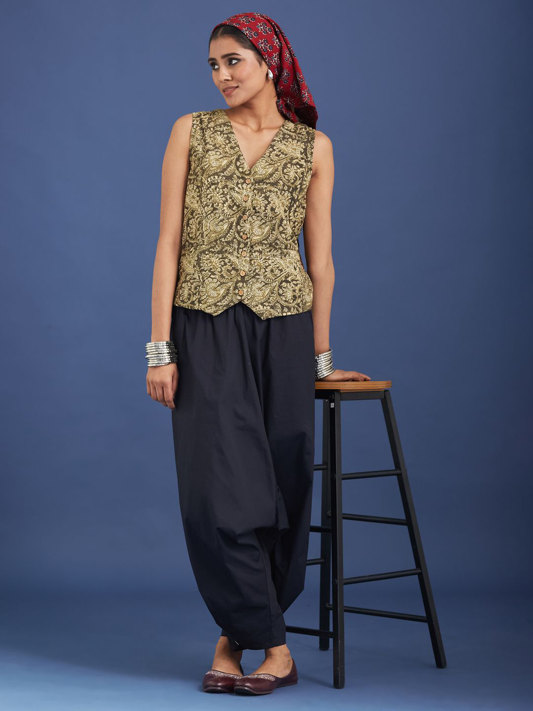 Taavi Women Kalamkari Block Printed Pure Cotton V-Neck Top Without Lining