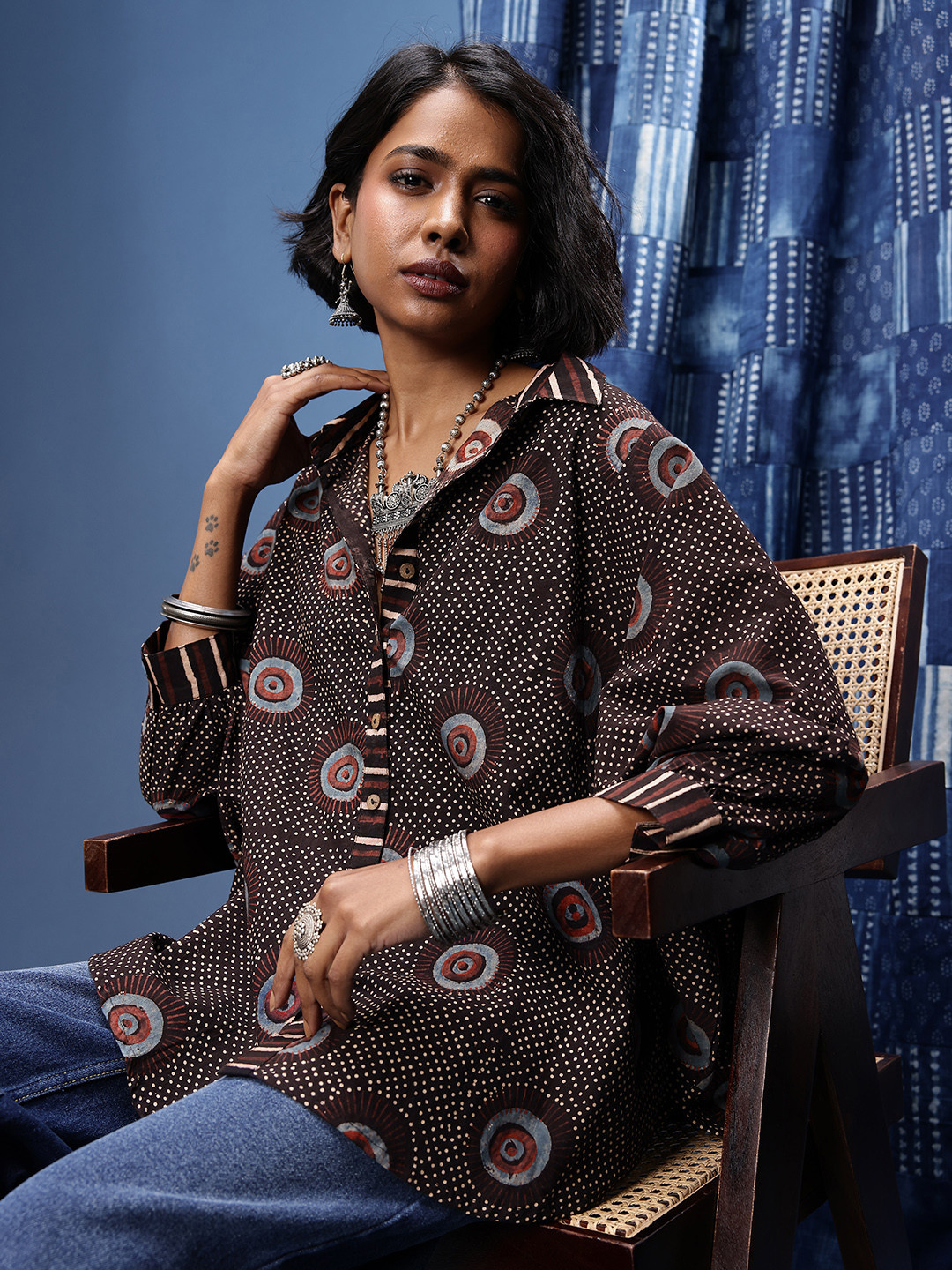 Taavi Geometric Printed Kimono Sleeves Relaxed Fit Ajrakh Casual Shirt