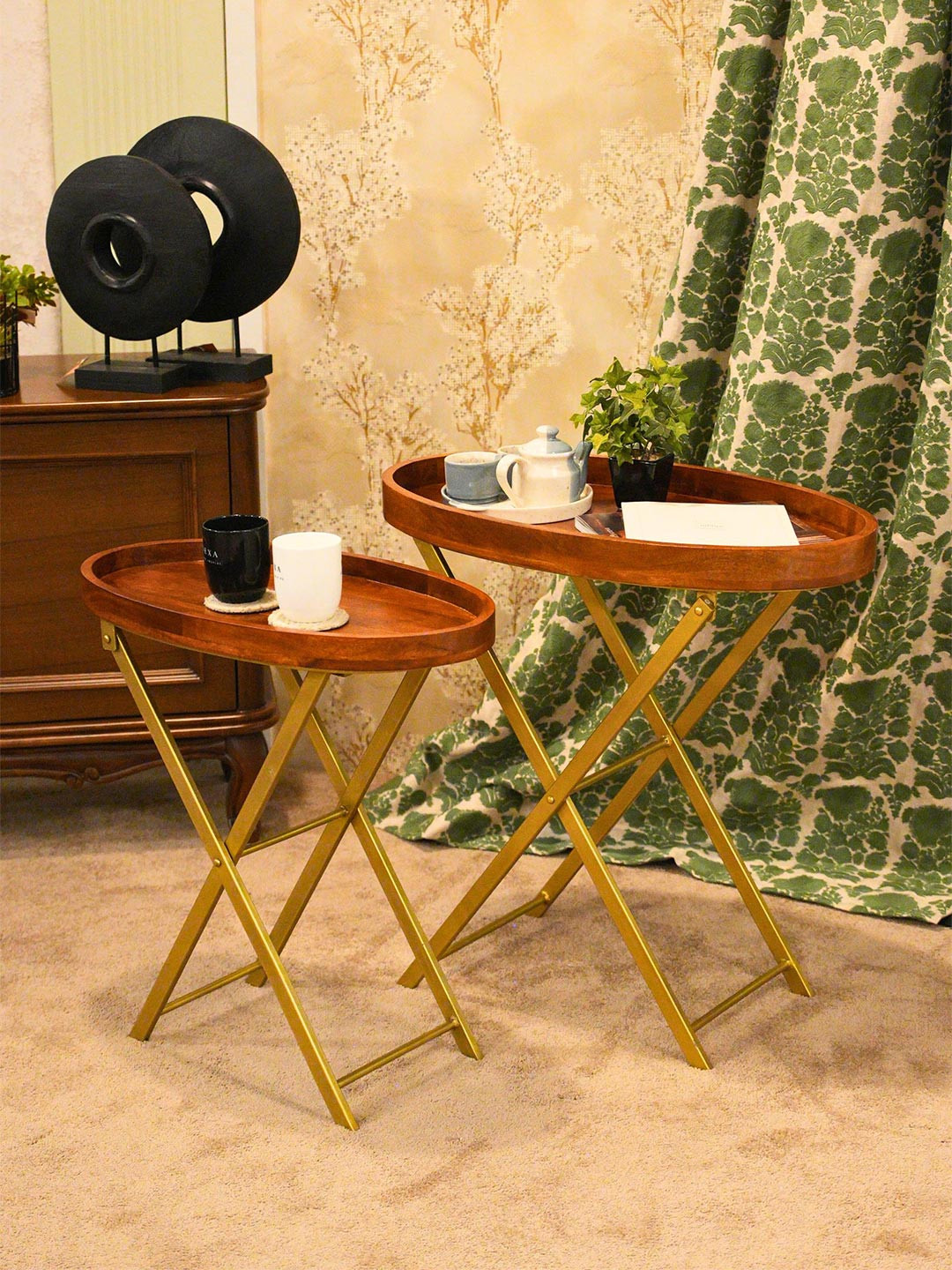 Little Extra Set of 2 Wooden Round Tray Tables with Golden Foldable Legs