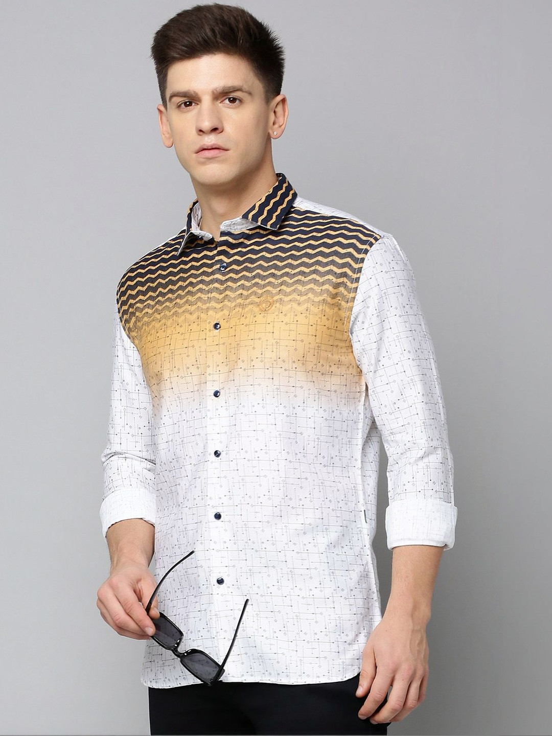 SHOWOFFFF Men Comfort Slim Fit Printed Casual Shirt