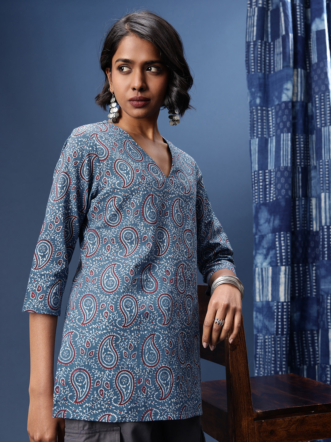 Taavi Ingido Ethnic Motifs Printed V-Neck Kurti