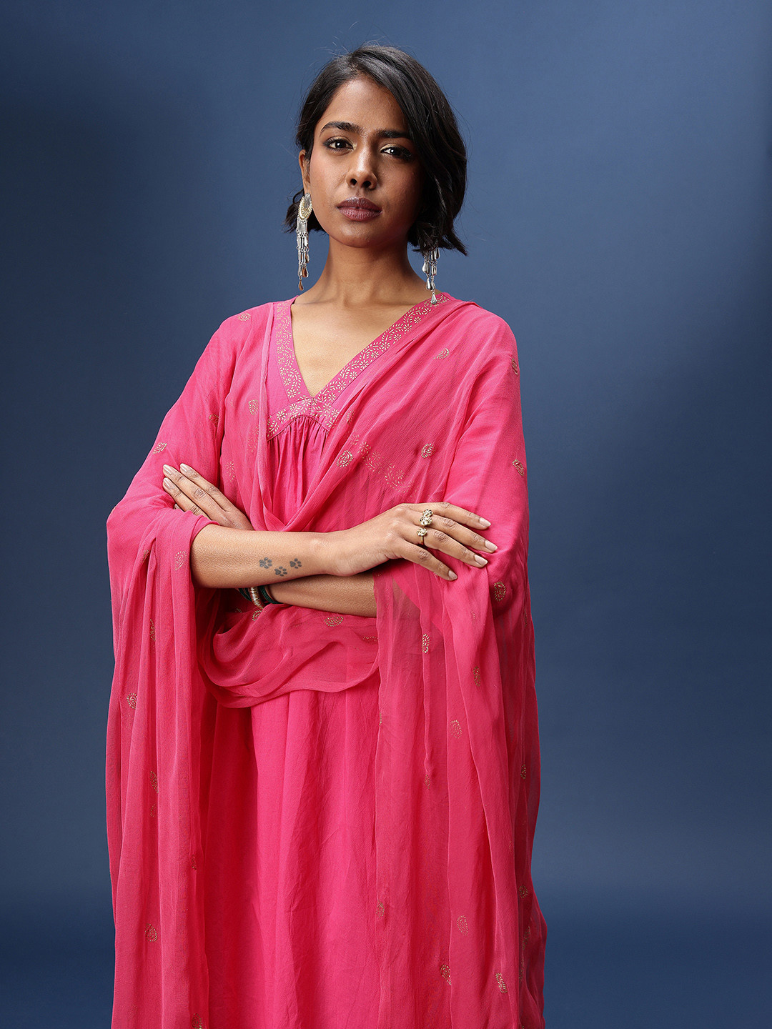 Taavi Ethnic Motifs Yoke Design V-Neck Empire A-Line Rogan Kurta with Trousers & Dupatta