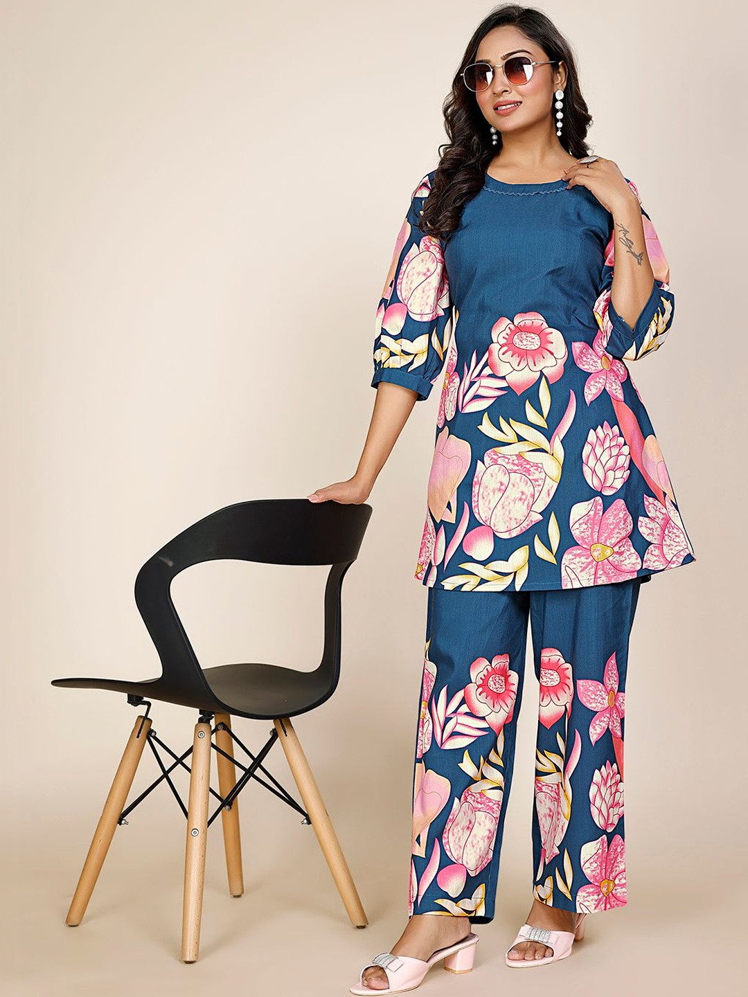 Swibona Floral Printed Round Neck Top With Palazzos Co-Ords