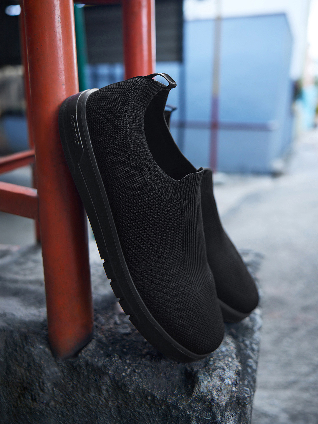 Lotto Men Impulso Slip-on Black Sneakers
