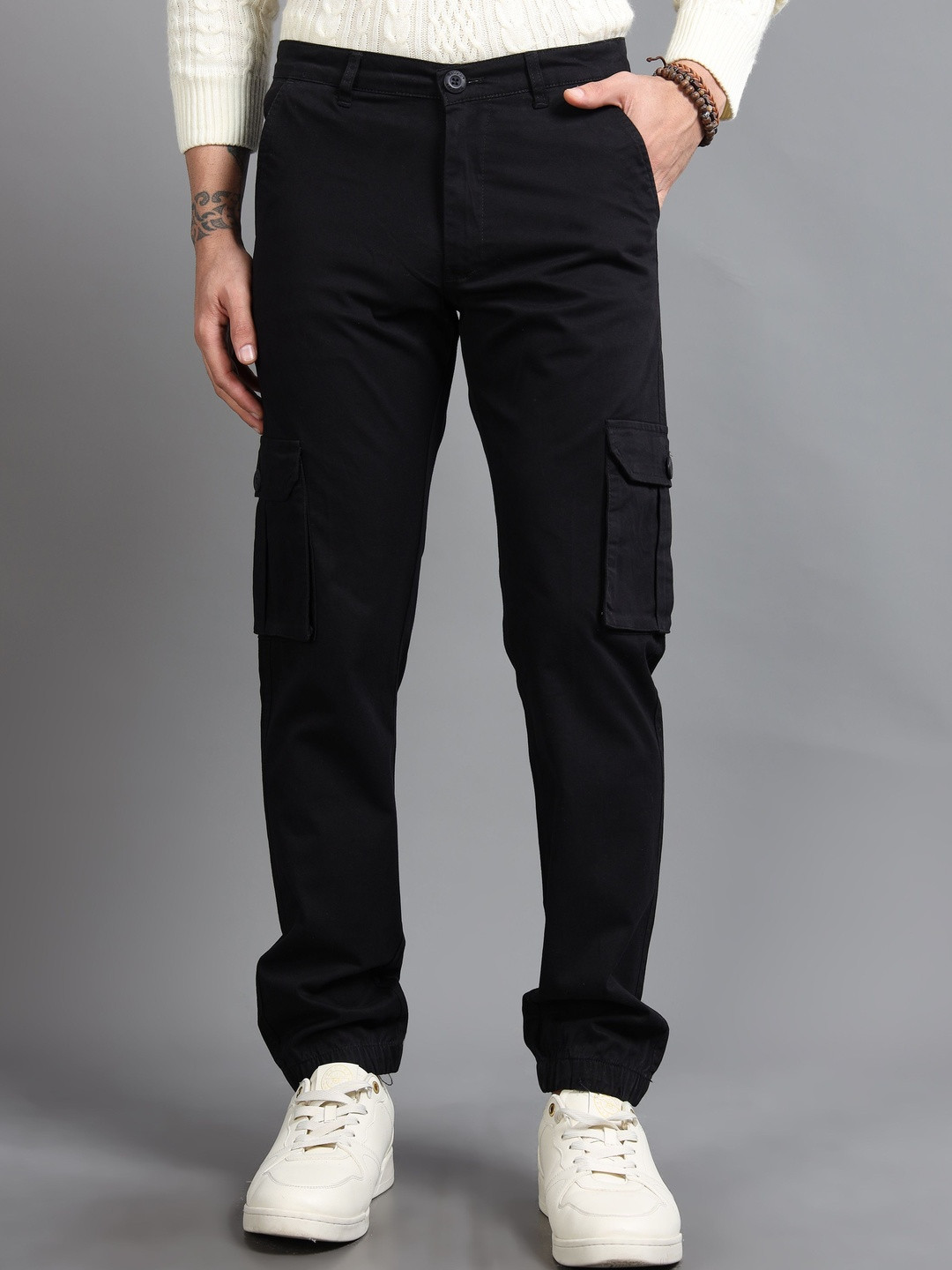The Roadster Lifestyle Co Men Mid-Rise Cargos Trousers