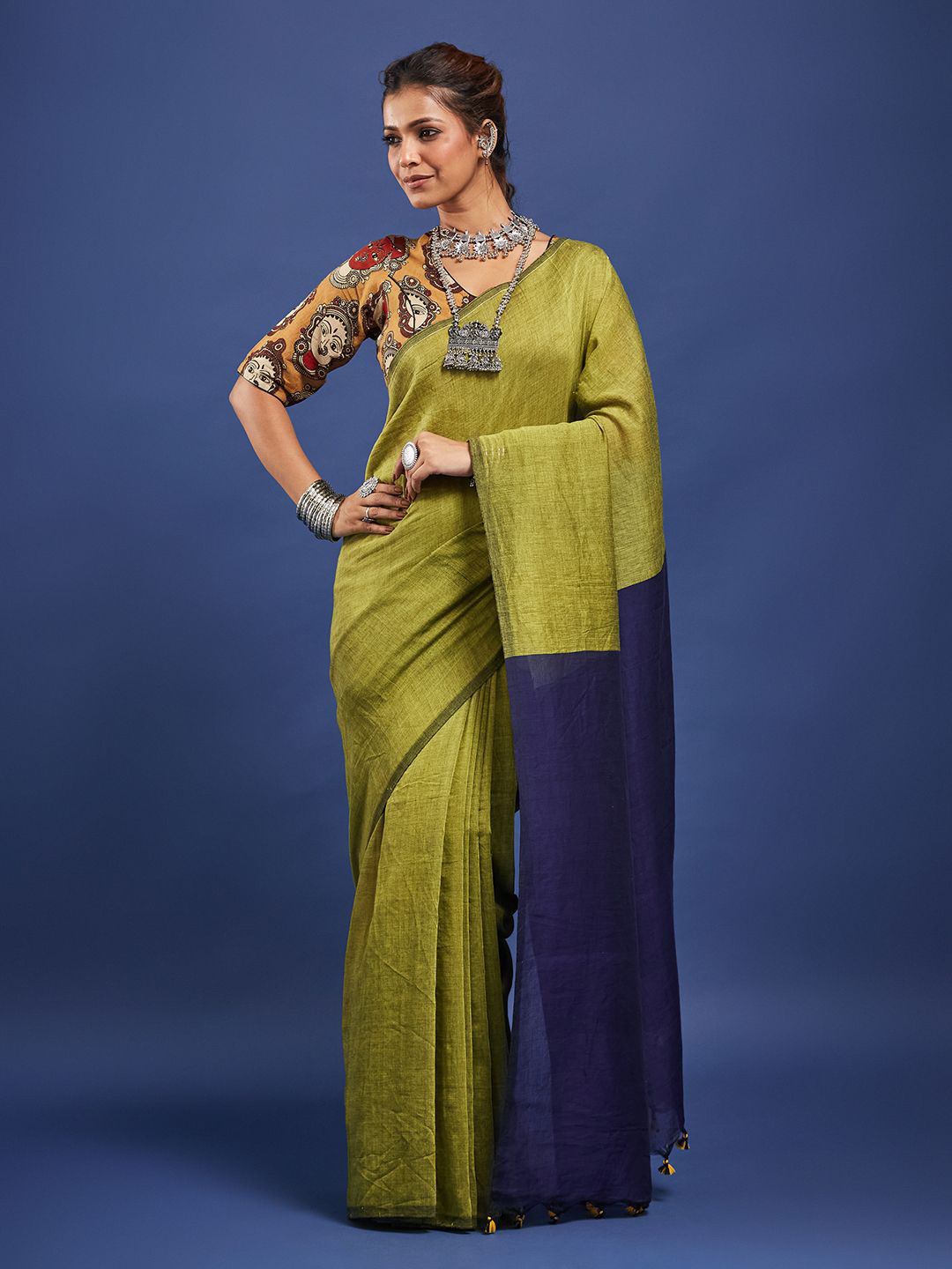 Taavi Women Woven Legacy Colourblocked Pure Cotton Saree With Pom Pom Details