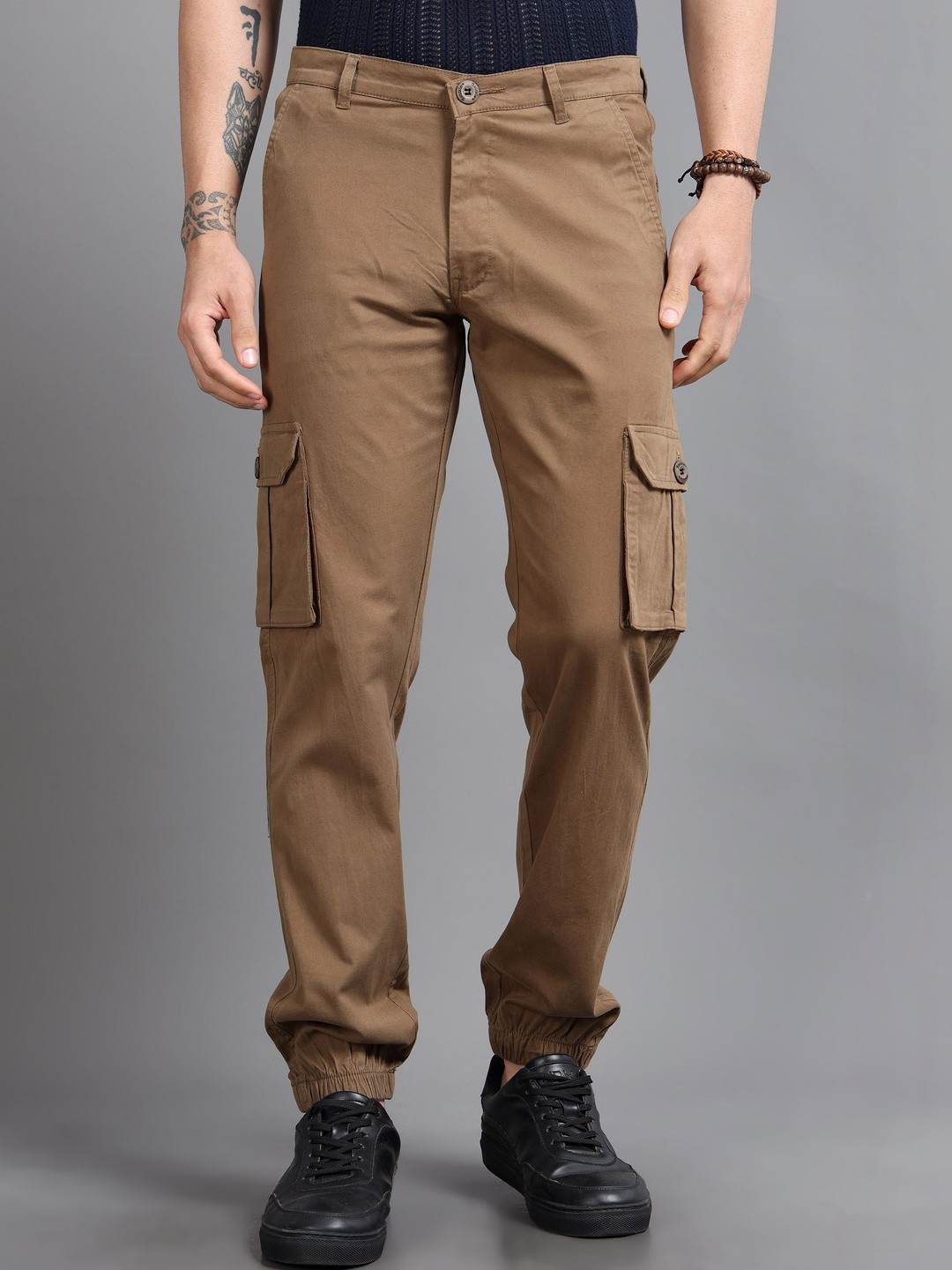 The Roadster Lifestyle Co Men Mid-Rise Cargos Trousers