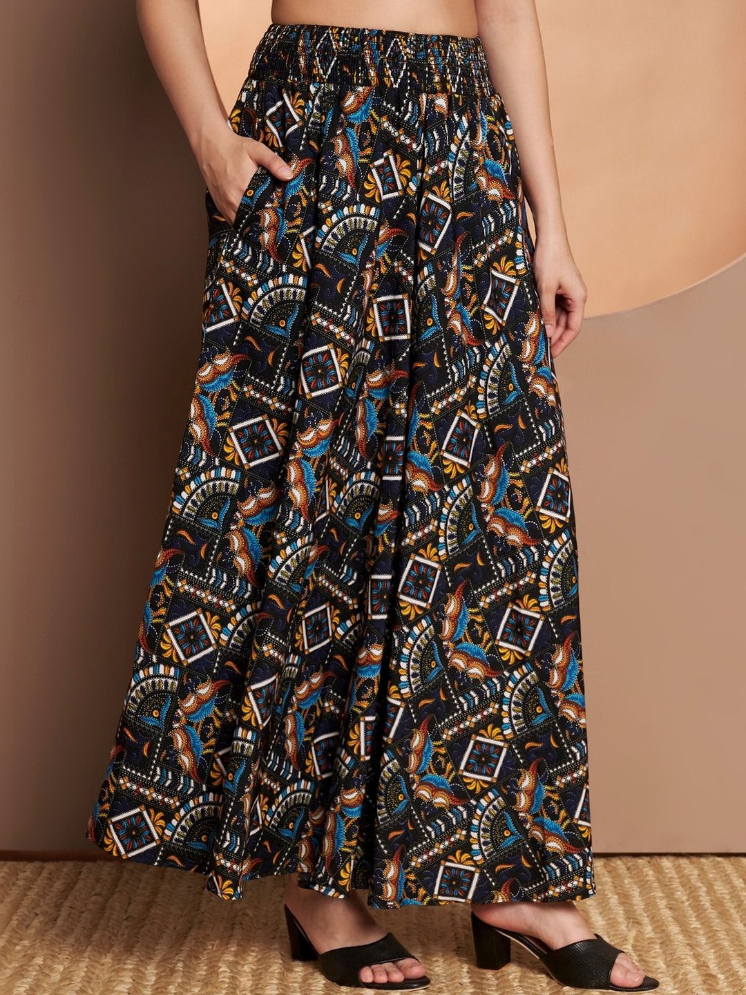 LookShine Women Printed Relaxed Flared Wrinkle Free Trousers