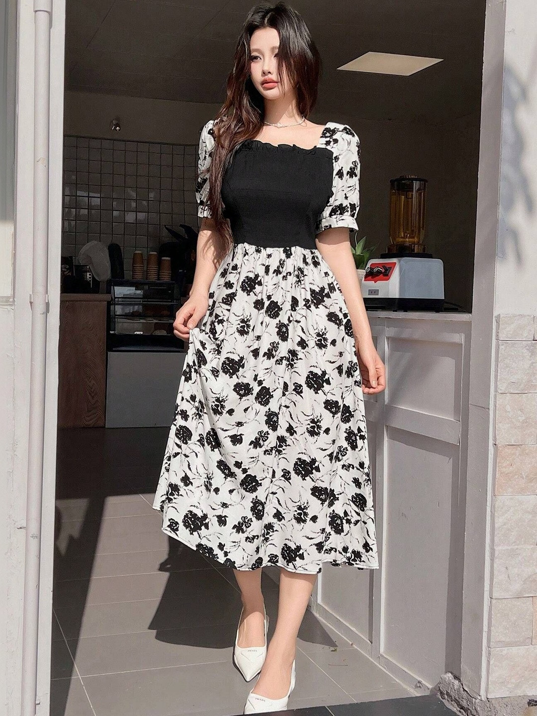 SHYAM SUNDARI Floral Print Puff Sleeve Fit & Flare Midi Dress