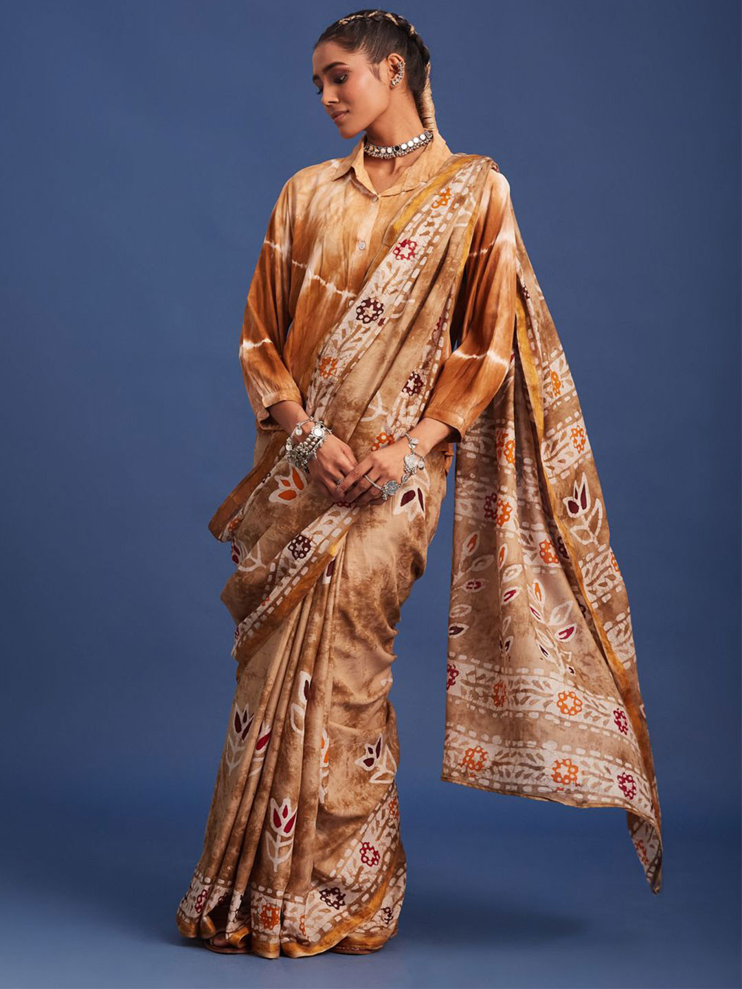 Taavi Women Hand Block Printed Pure Cotton Batik Saree With Zari Patta