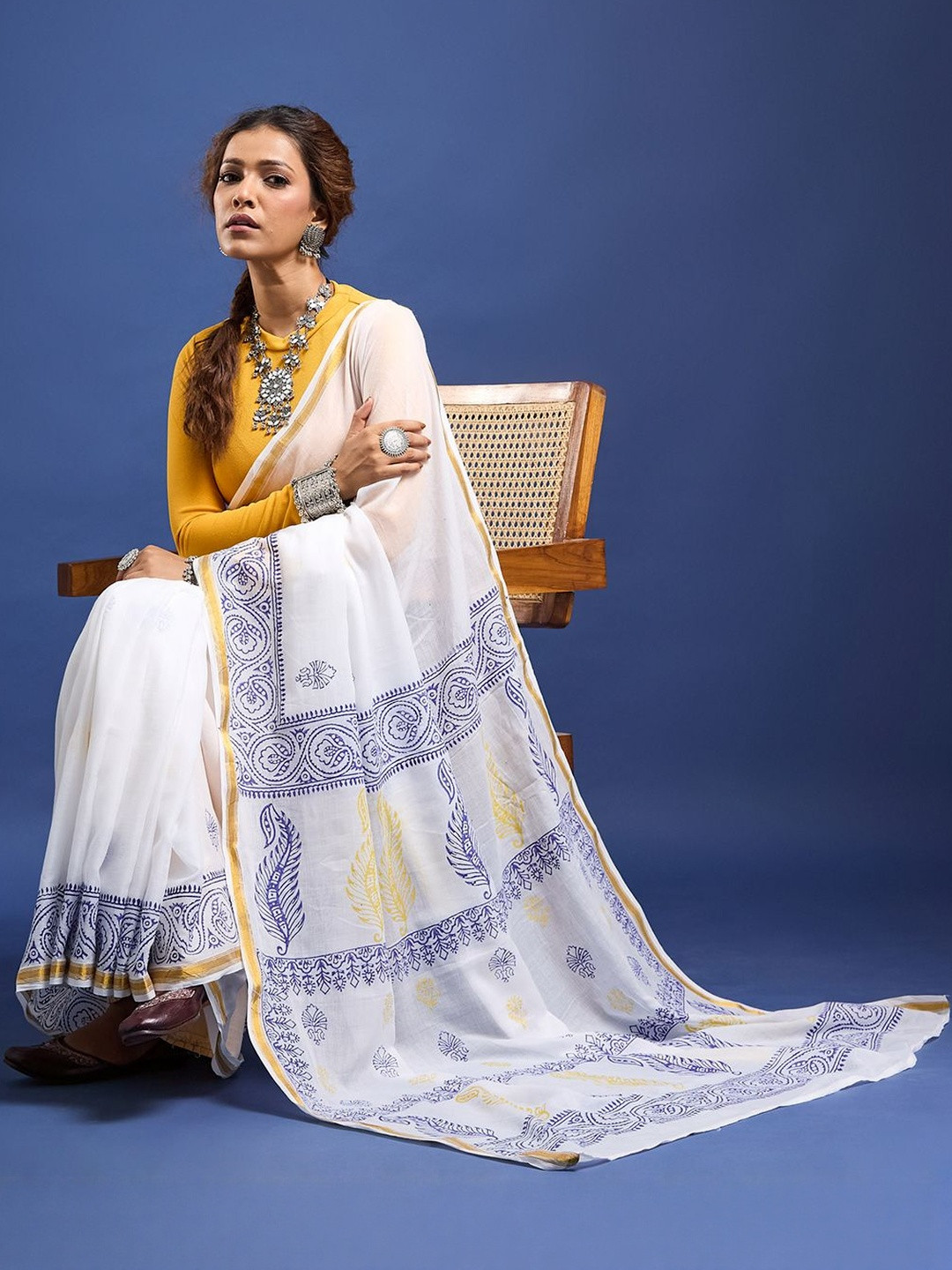 Taavi Women White Printed Zari Boarder Pure Cotton Saree