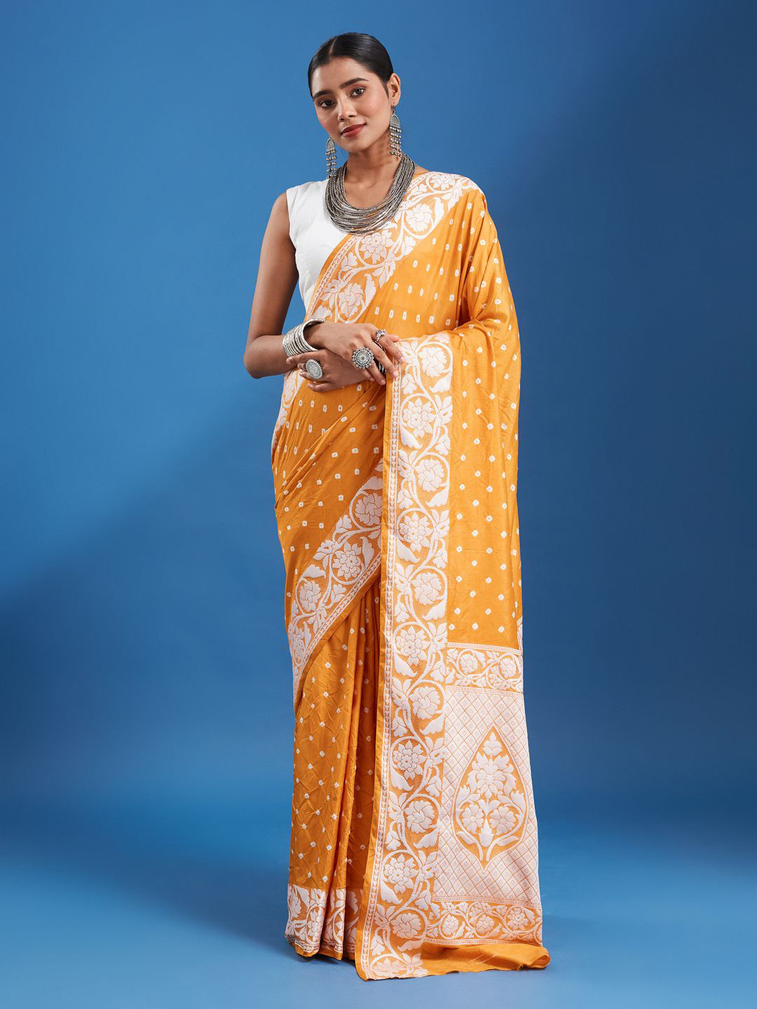 Taavi Bandhani Printed Saree With Jacquard Border & Lucknowi Pallu