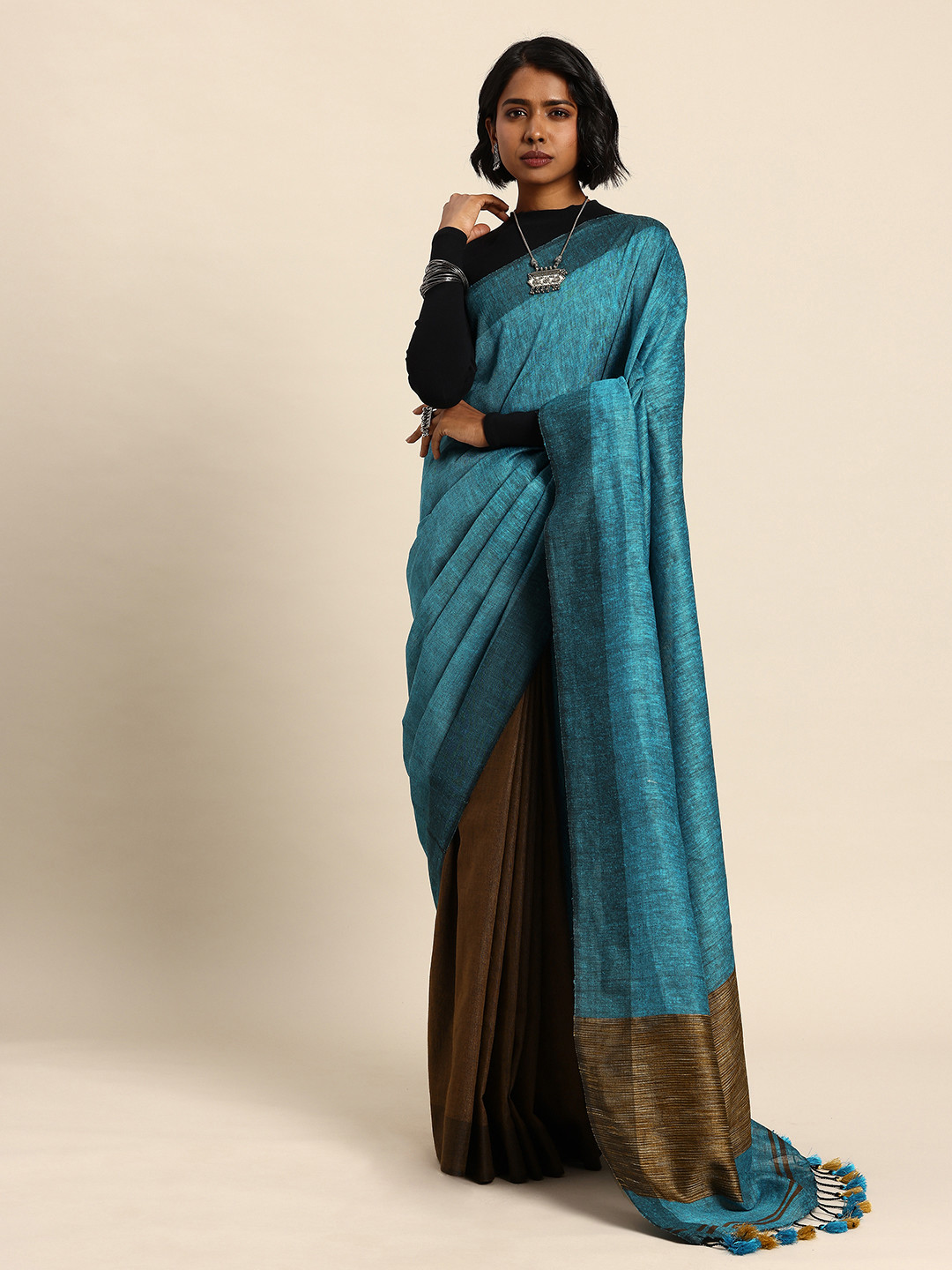 Taavi Linen Blended Saree