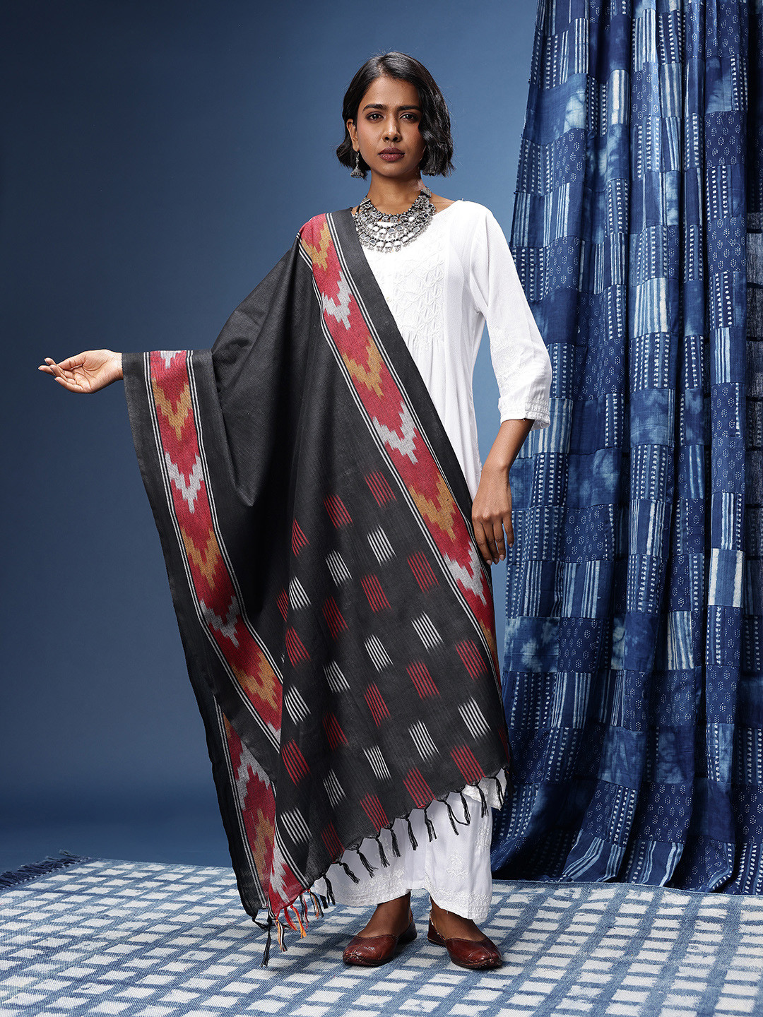 Taavi Woven Design Pure Cotton Pochampally Ikat Dupatta