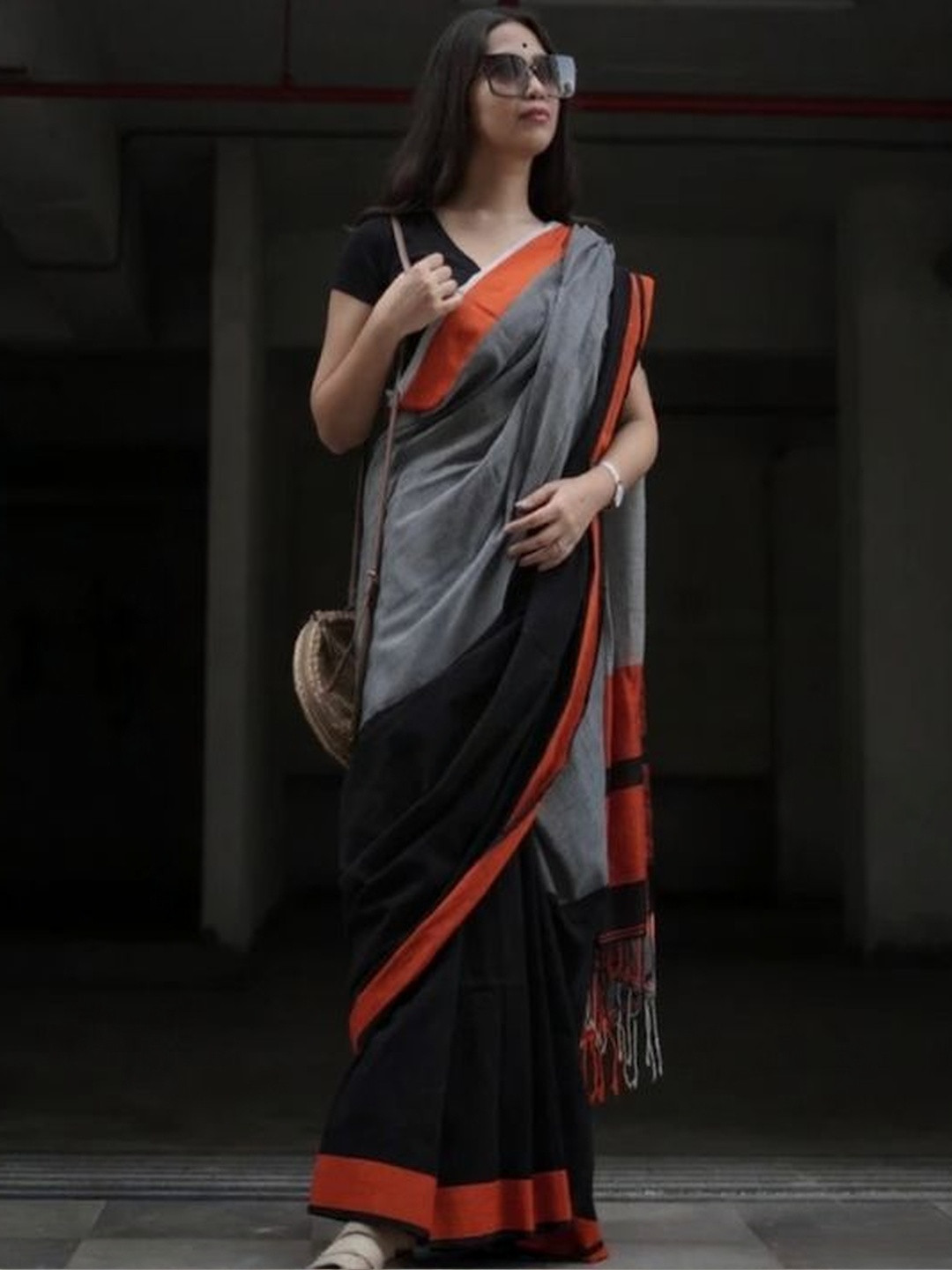 SHYAMALI BOUTIQUE Colourblocked Pure Cotton Block Print Saree