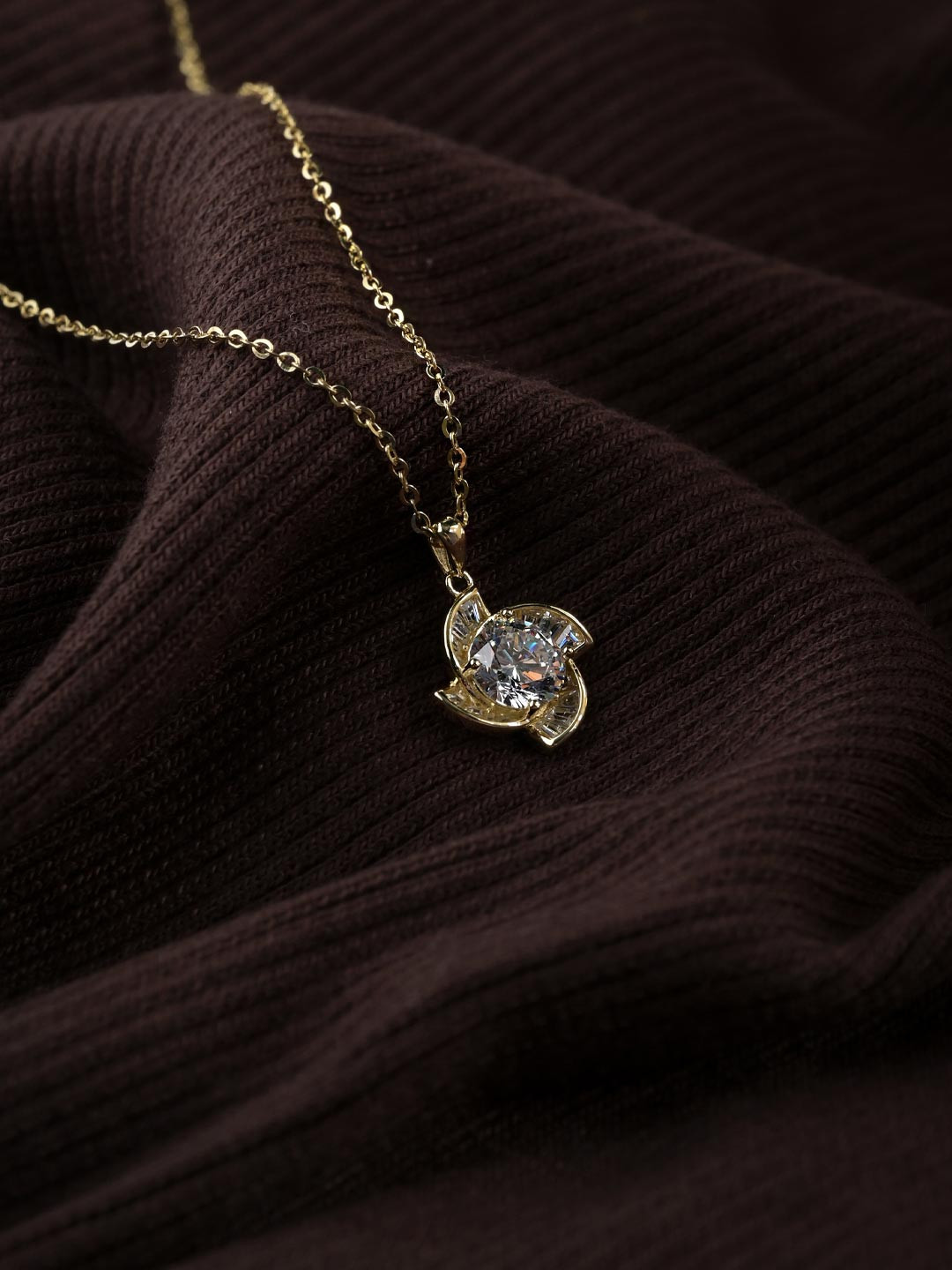 Impression jewellery Women 925 Sterling Silver Crystal Blossom Pendant Necklace