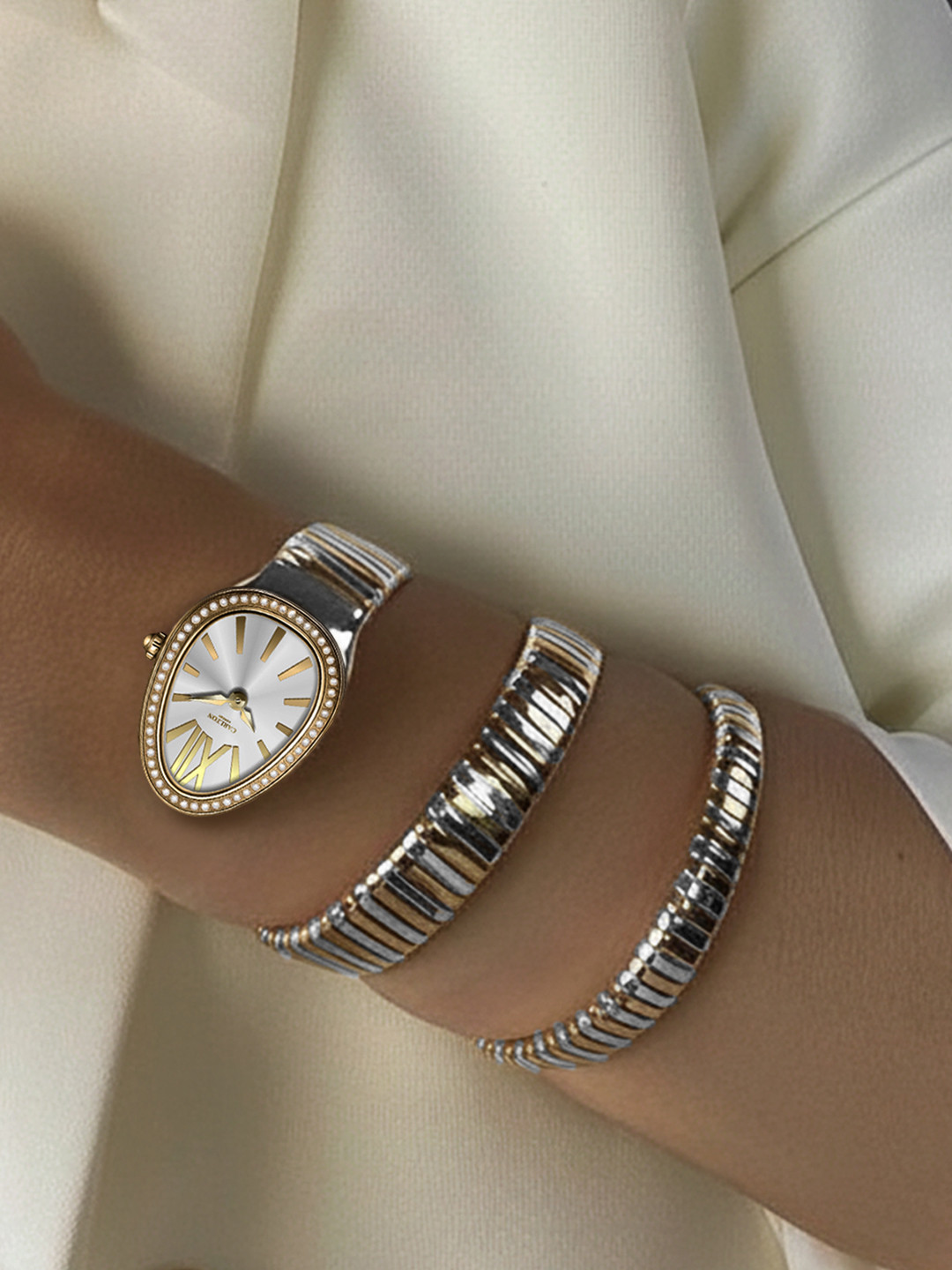 Carlton London Women Patterned Dial & Stainless Steel Bracelet Style Straps Analogue Watch CLW-SNK-A2GL