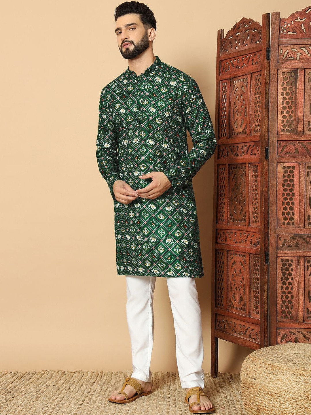 LAZZLY Men Floral Printed Sequinned Kurta