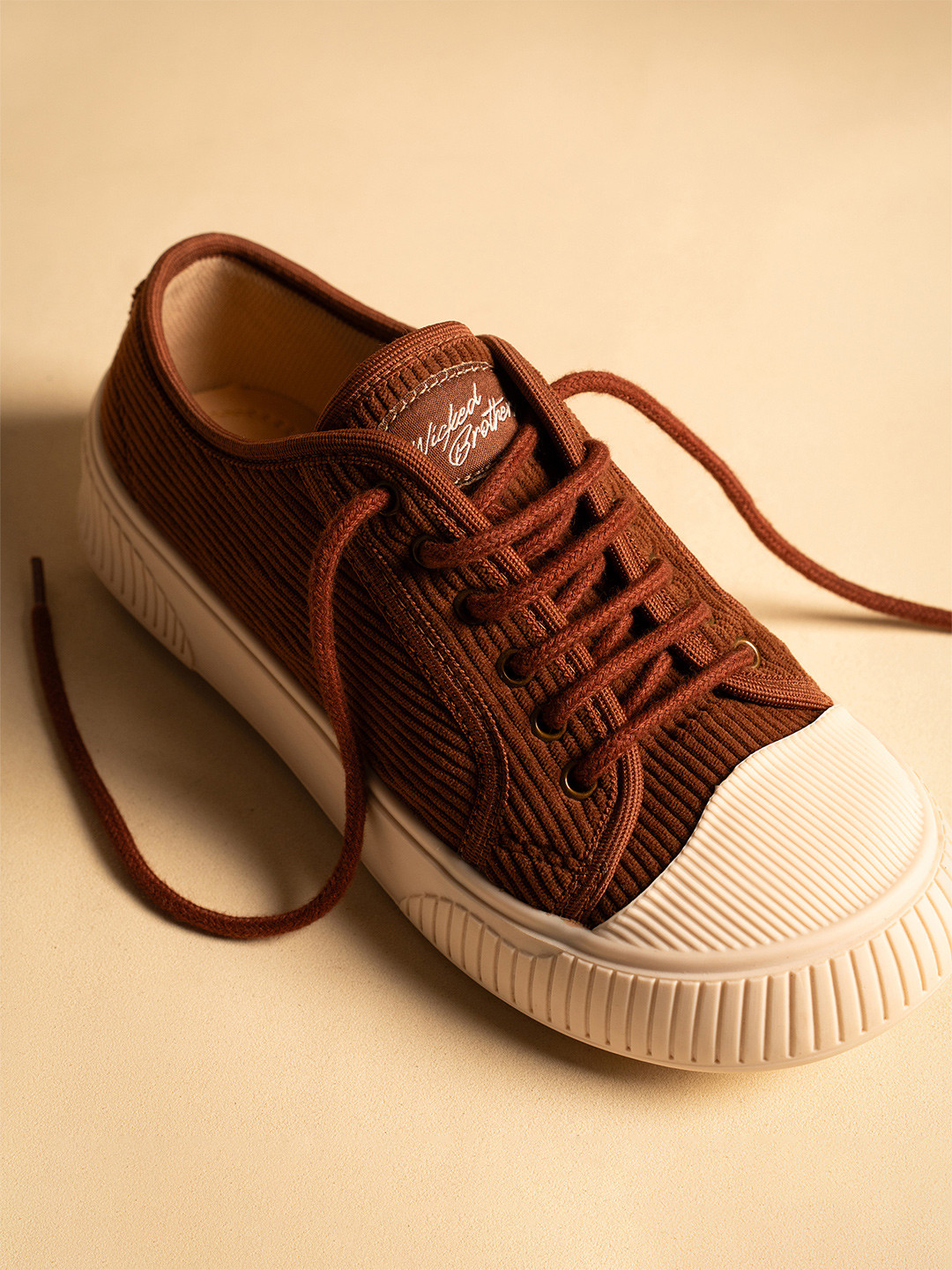 Theater Women Canvas Lace-Ups Round Toe Sneakers