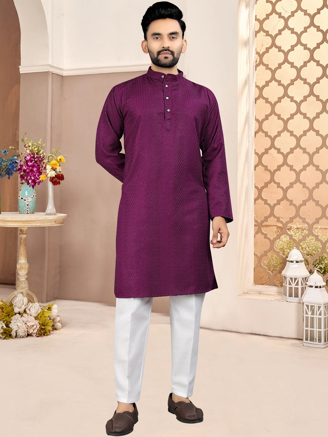 LAZZLY Men Embroidered Sequinned Kurta