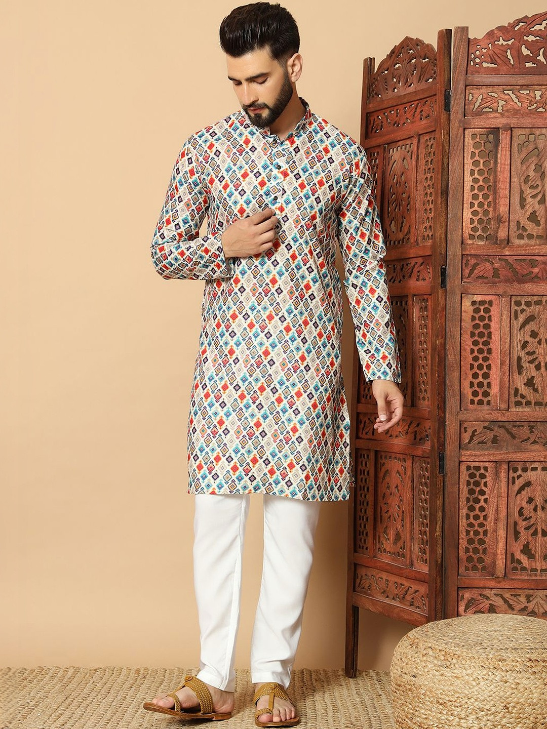 LAZZLY Men Floral Printed Thread Work Kurta