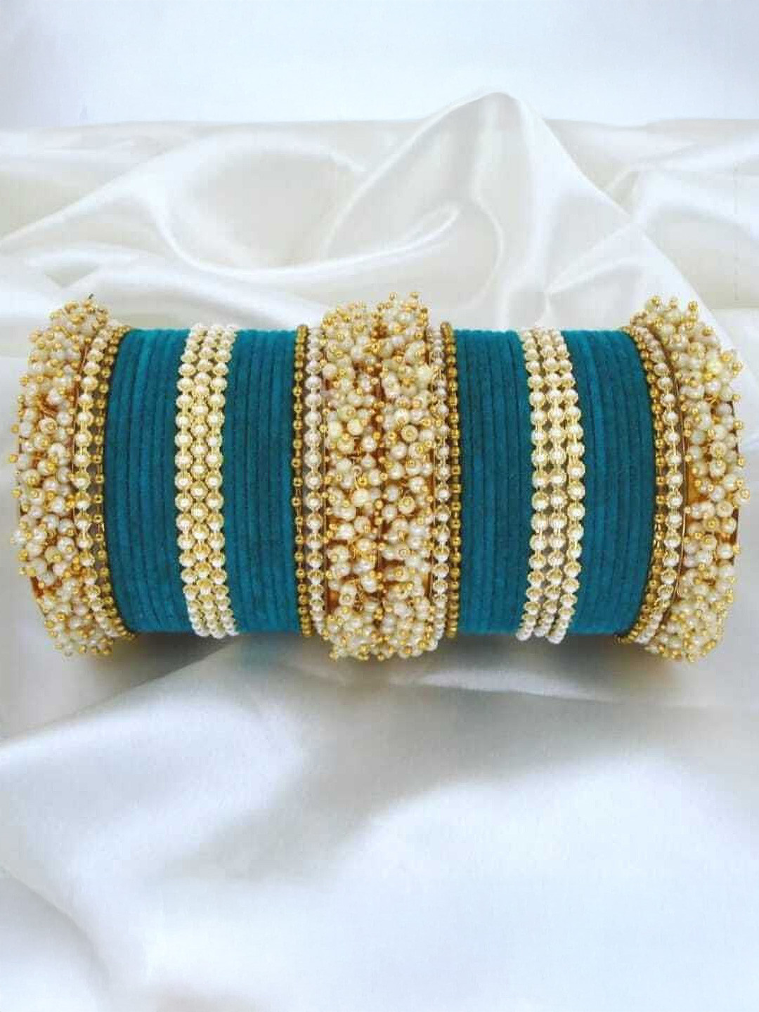 Instyle Forever Se of 42 Turquoise Blue Glass Artificial Stones & Beads Bangle