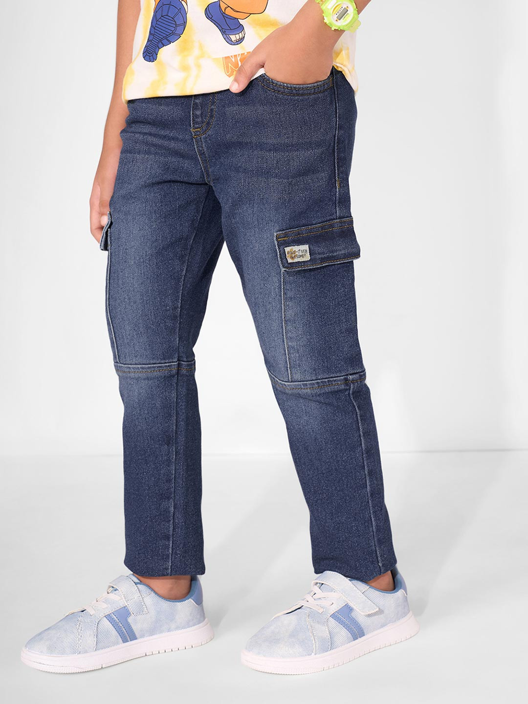 Pantaloons Junior Boys Straight Fit Mid-Rise Light Fade Cargo Style Cotton Jeans