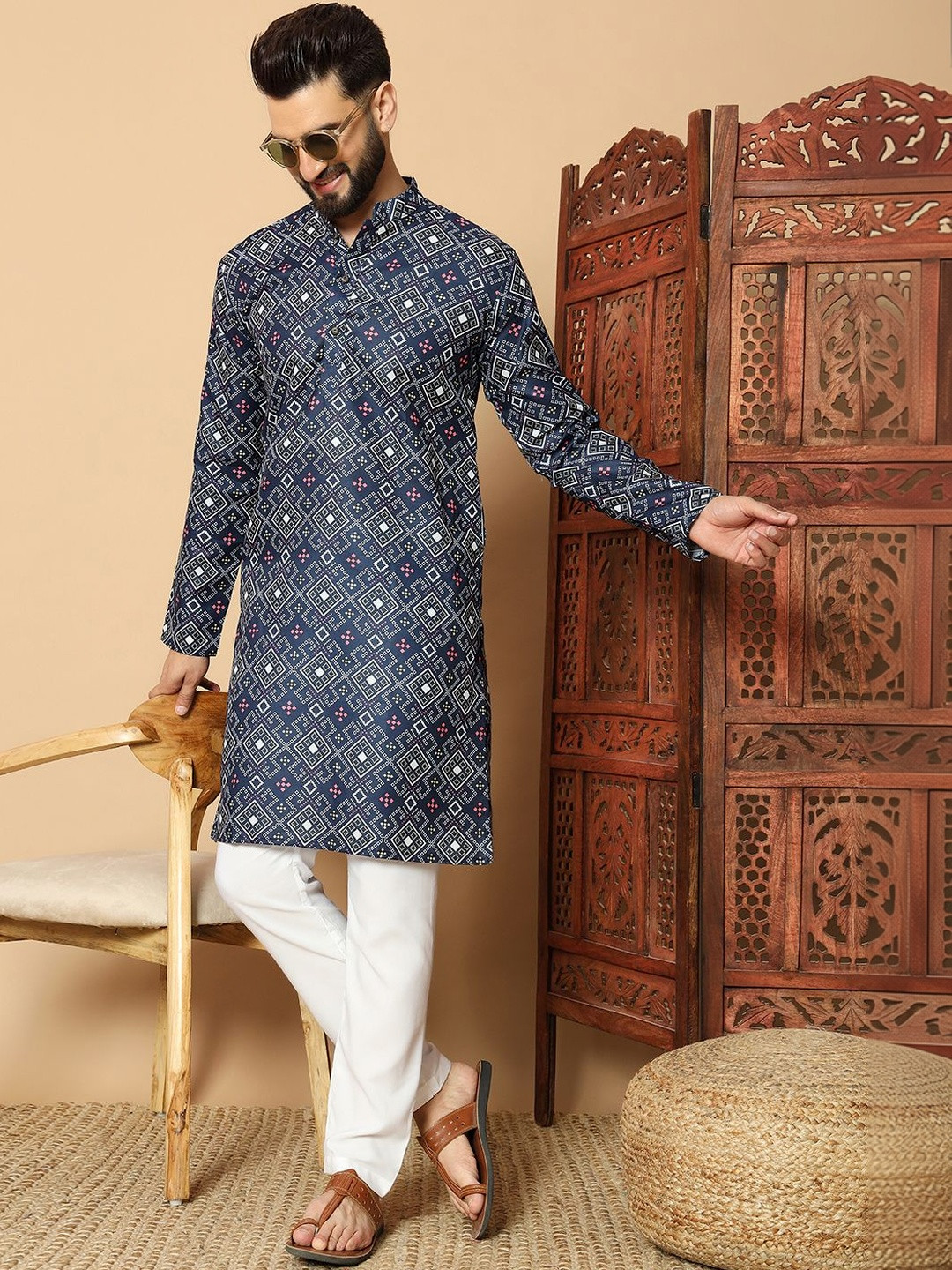 LAZZLY Men Floral Printed Thread Work Kurta