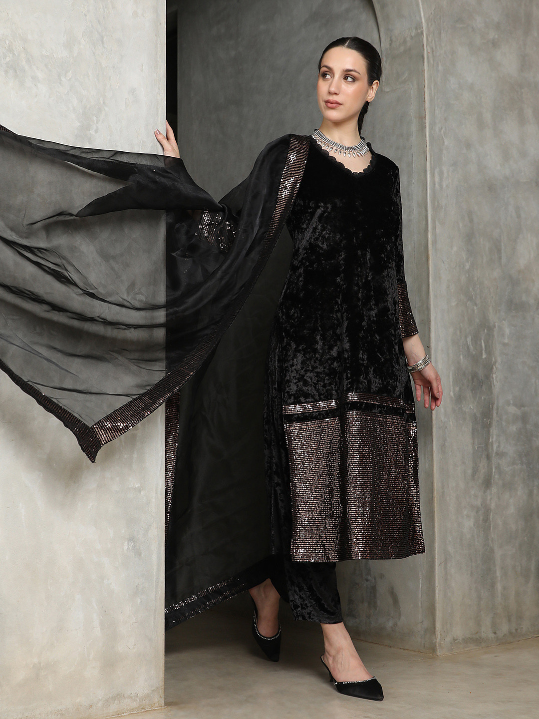 QISSA Sequinned Velvet Kurta Trouser Set With Dupatta