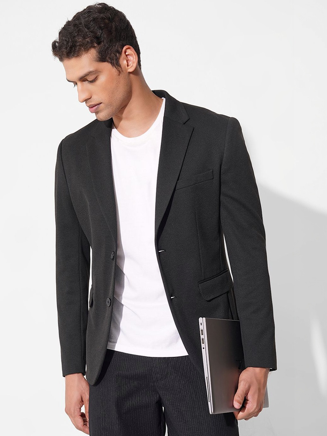 Peregrine by Pantaloons Men Notched Lapel Single-Breasted Slim Fit Casual Blazers