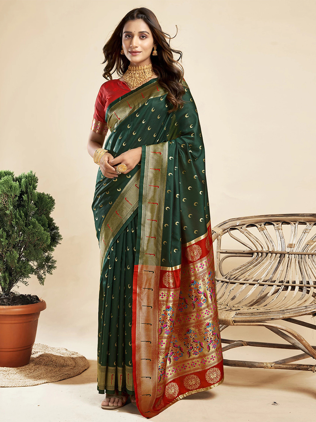 ETHNICHITZ Women Woven Design Zari Paithani Saree
