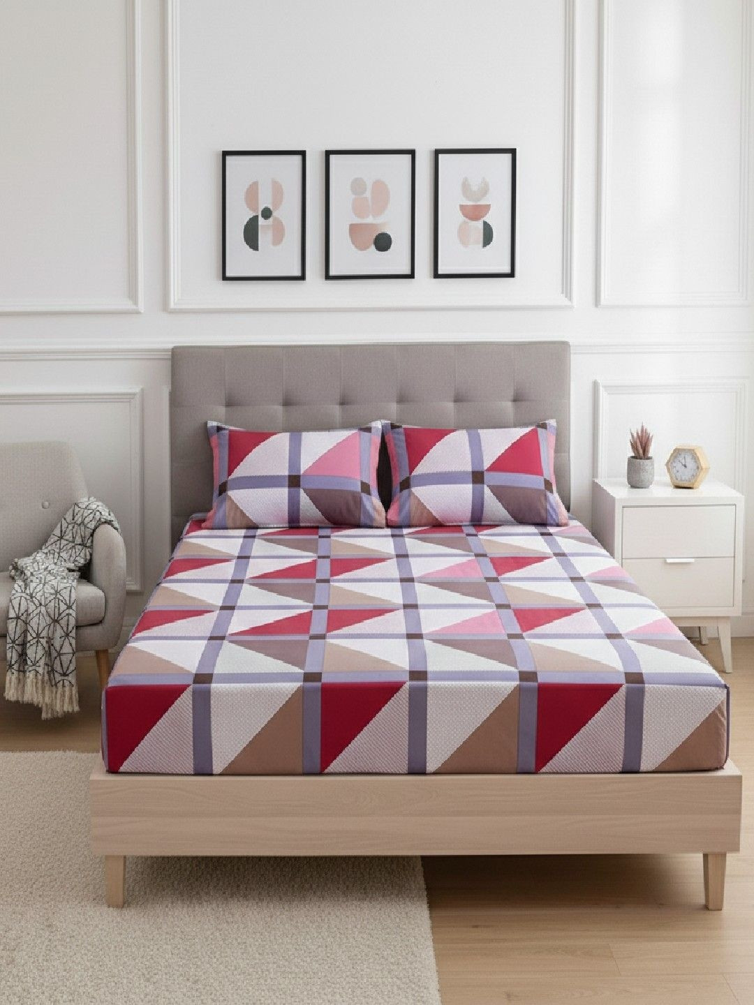 Raymond Home Multicoloured Geometric 110 TC King Bedsheet with 2 Pillow Covers