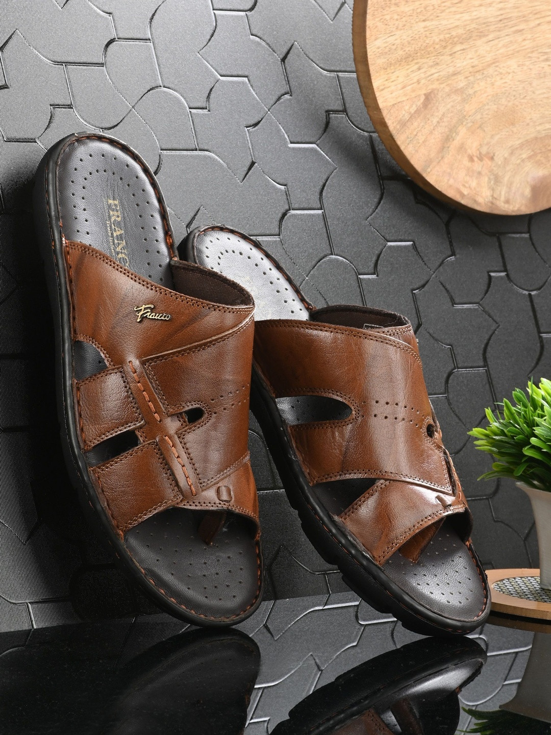 Franco Leone Men Thong Flip-Flops