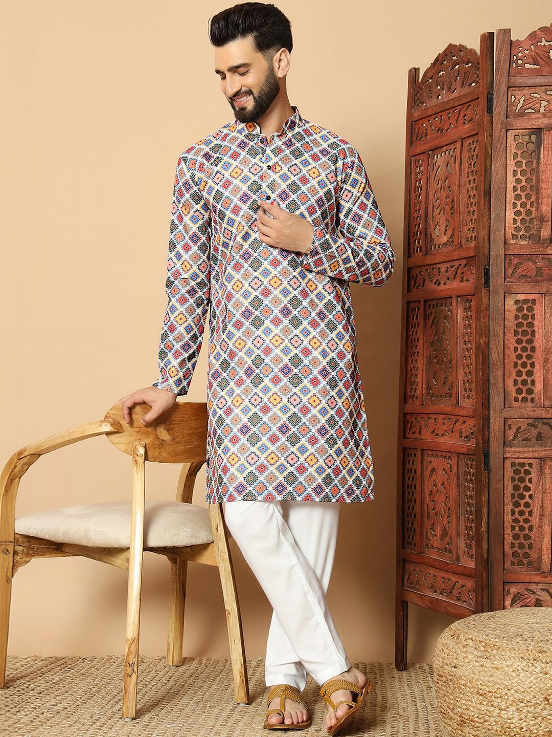 LAZZLY Men Floral Printed Thread Work Kurta